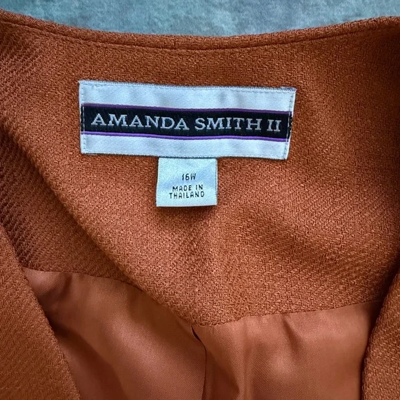 Amanda Smith II Brown Short-Sleeve Blazer - Picture 2 of 6